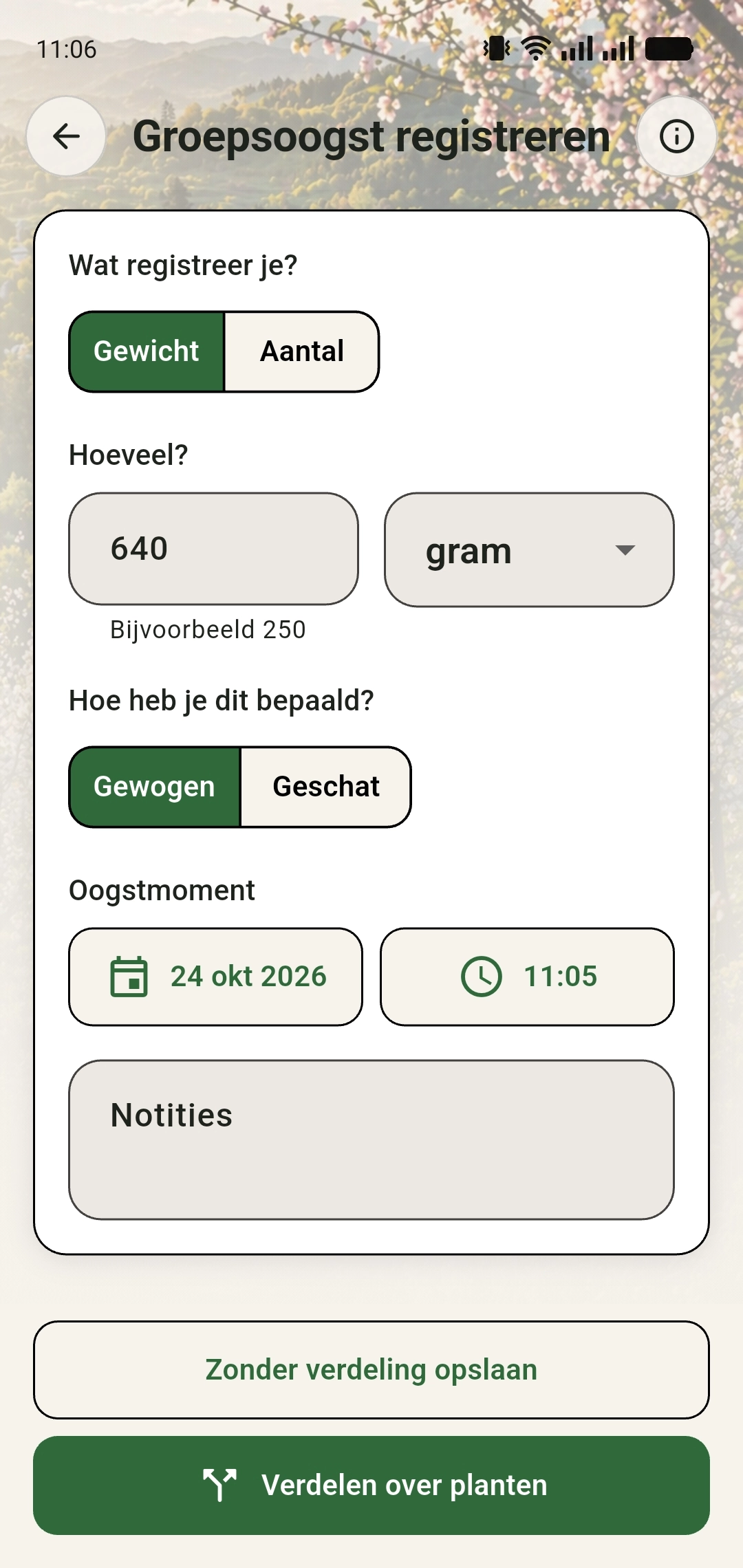 Registreer het gewicht van een groepsoogst blauwe bessen