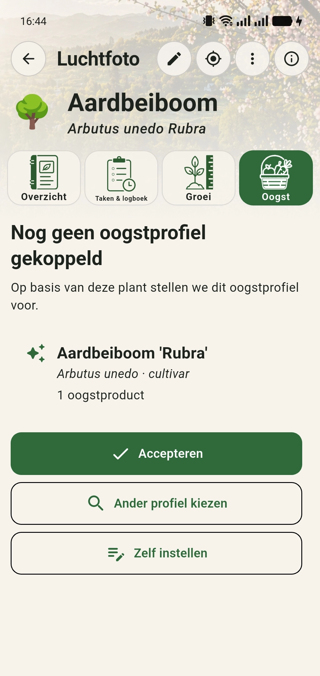 Voorgesteld oogstprofiel voor de aardbeiboom met knoppen Accepteren, Ander profiel kiezen en Zelf instellen